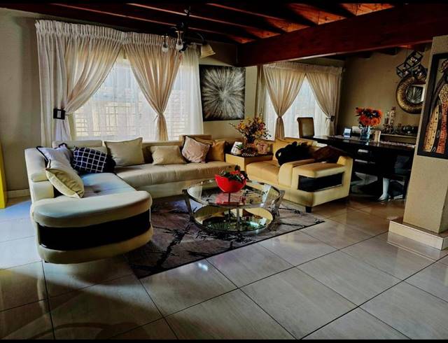 4 BEDROOM PROPERTY TO RENT IN GLEN MARAIS